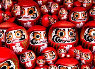 What are Japanese Daruma Dolls? Daruma doll