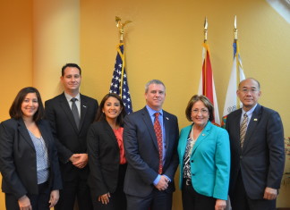 United States Ambassador to the Republic of Singapore Visits Orange County to Discuss Trade and Economic Development Mayor Jacobs and members of her staff met with Paul Mitchell of Enterprise Florida (left), United States Ambassador to the Republic of Singapore Kirk Wagar (center) and John Diep of Enterprise Florida (right) to discuss economic opportunities for local companies in Singapore.