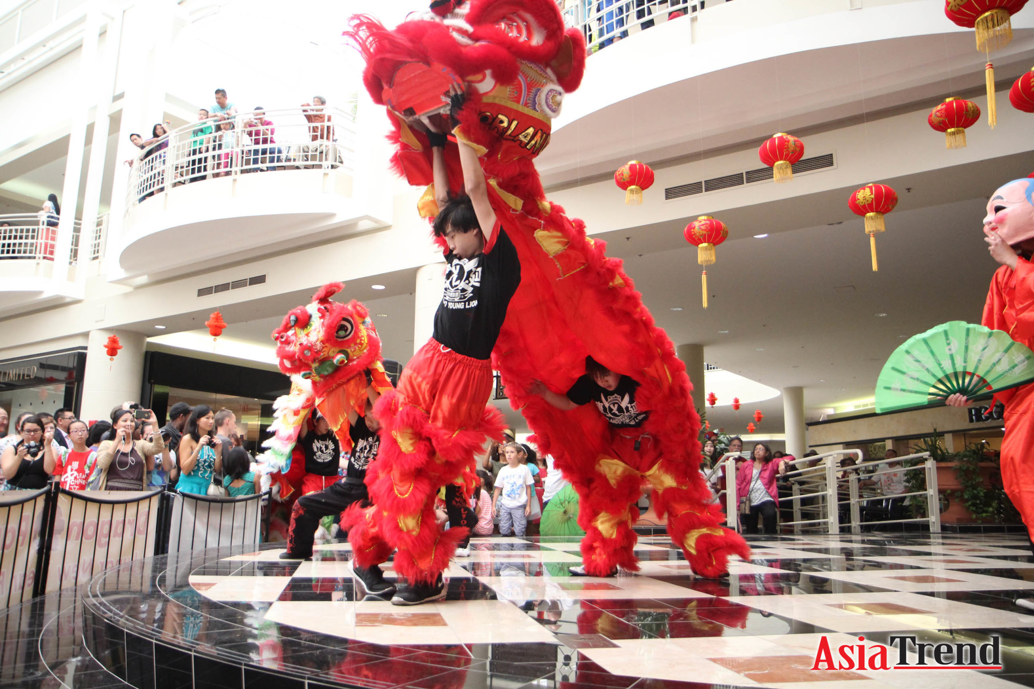 Orlando Young Lions Dragon Parade Lunar New Year 2015 Stage Performance at Orlando Fashion Square